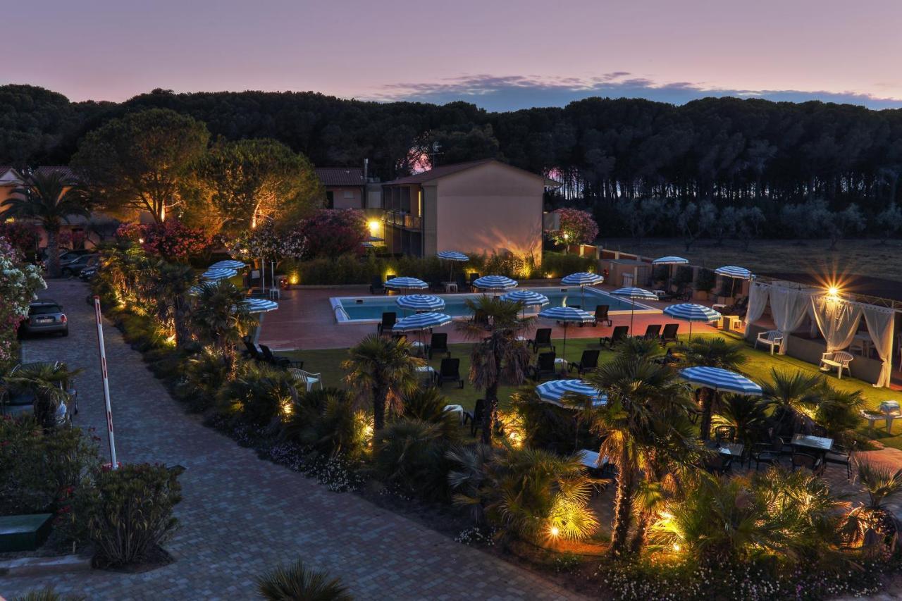 Oleandri Suite Hotel Vada Eksteriør billede