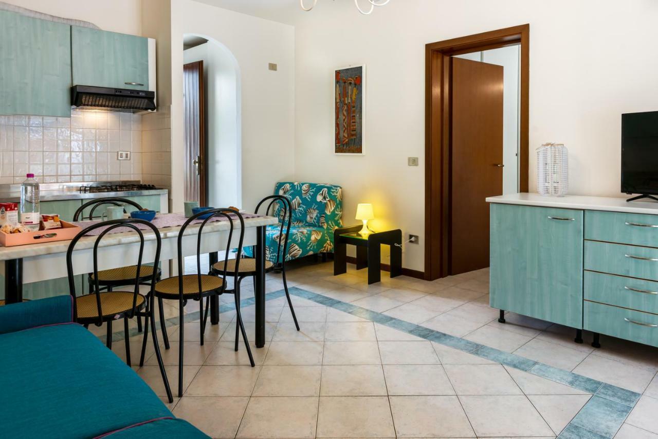 Oleandri Suite Hotel Vada Eksteriør billede