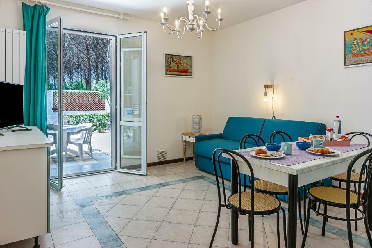 Oleandri Suite Hotel Vada Eksteriør billede