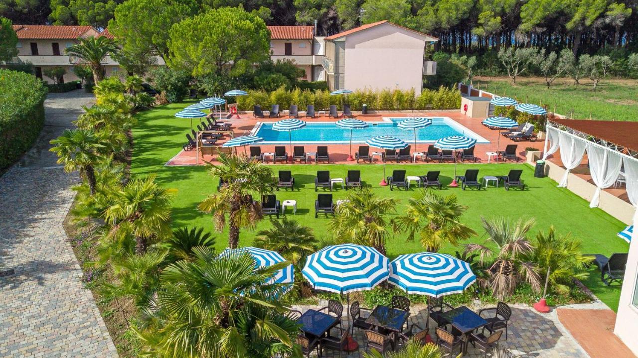 Oleandri Suite Hotel Vada Eksteriør billede